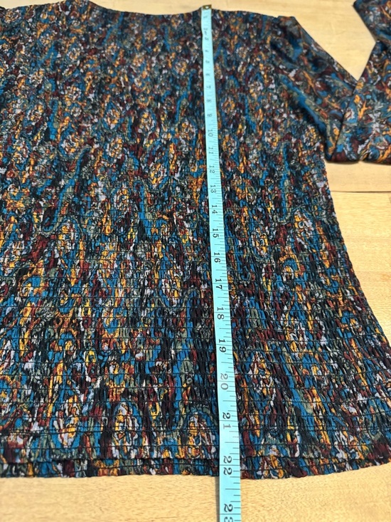 Evereve Multicolor Paisley Smocked V-Neck Long Sleeve Top - Picture 6 of 7